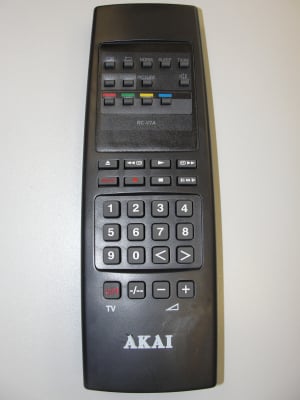 Τηλεκατευθυνόμενο AKAI RC-V7A