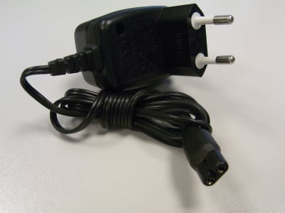 AC/DC ADAPTER 4203 035 50900 3.7V 95mA