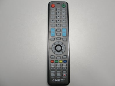 Τηλεκατευθυνόμενο NEO LED 28000 DVBT/C