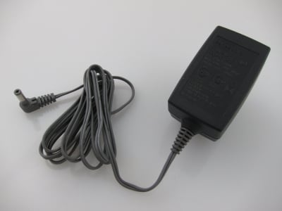 ΠΡΟΣΑΡΜΟΓΕΑΣ AC/DC PQLV19BX