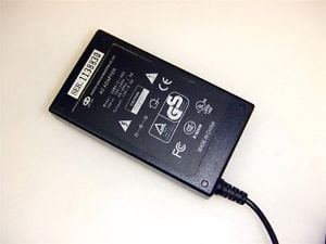 ΠΡΟΣΑΡΜΟΓΕΑΣ AC/DC SAWA-01-483