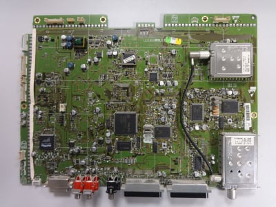 ΚΥΡΙΑ ΠΛΑΚΕΤΑ 32PF9986 3104 303 38944