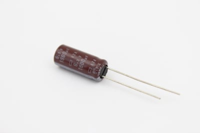 1800UF/6.3V 105°C