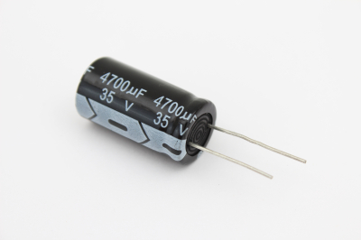 4700UF/35V 105\'C LOW ESR