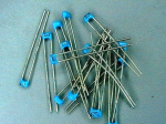 2.7NF/63V blue